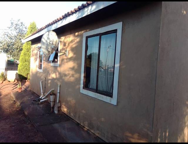 2 BEDROOM HOUSE FOR SALE IN SOSHANGUVE SOUTH